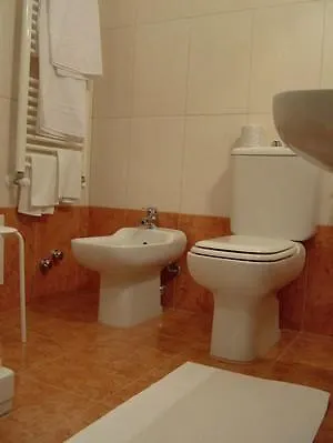 Gf Hotel 2*