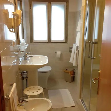 Gf Hotel